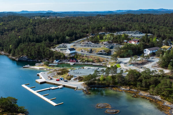 Idyllisk dronefoto av nærområdet.